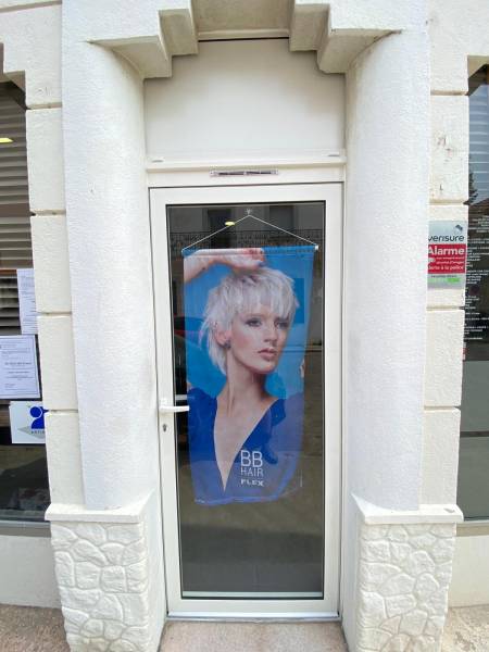 Casa Menuiserie pour Changement de porte en bois vers une porte vitrée en PVC vers Istres